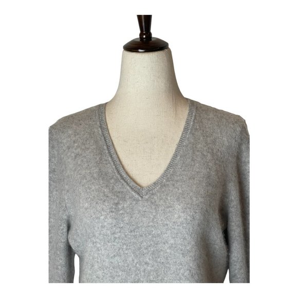 Charter Club Gray 100% 2 Ply Cashmere V- Neck Balloon Sleeve Sweater Size L - Picture 5 of 8
